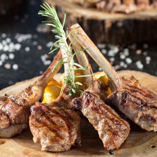Grilled lamb cutlets with rosemary Grilled lamb cutlets with rosemary