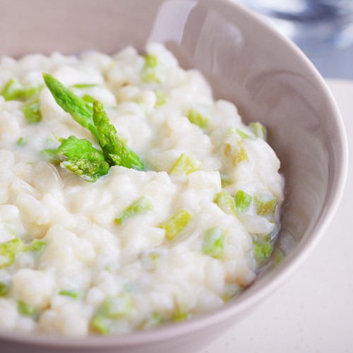 Spring risotto with asparagus and spring onions