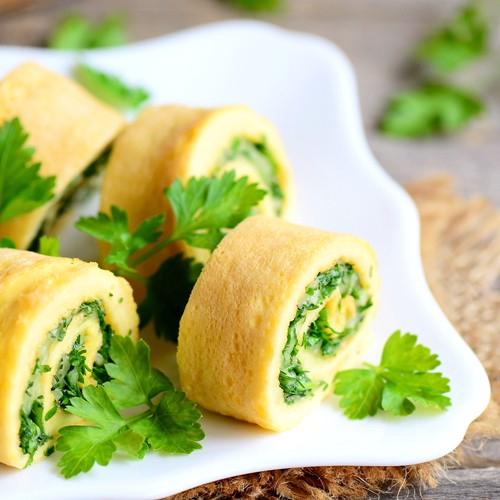 Rolled omelette with parsley